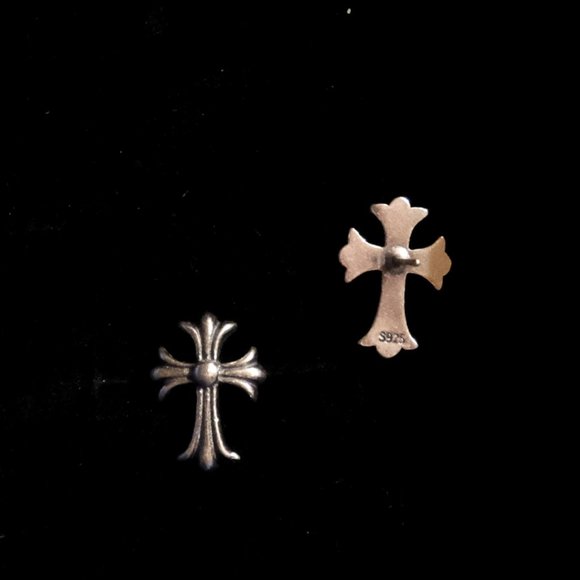 *Sold* Chrome Hearts Maltese cross stud earring - Picture 2 of 4